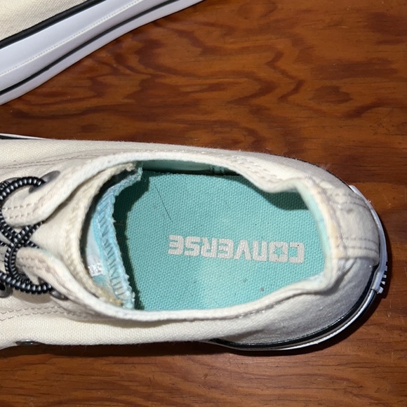 Converse All Star Lightly Used Condition 2 - Picture 5 of 8
